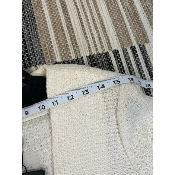 St John NWT Knit Wool Ivory 2 Button Pocket Jacket Size 12 MSRP $1595